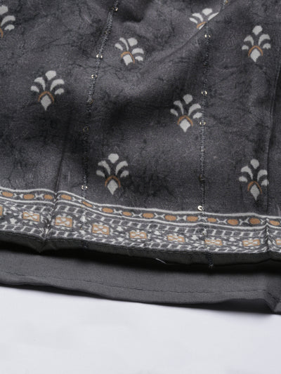 Neeru's Grey Color Model Fabric Kurta