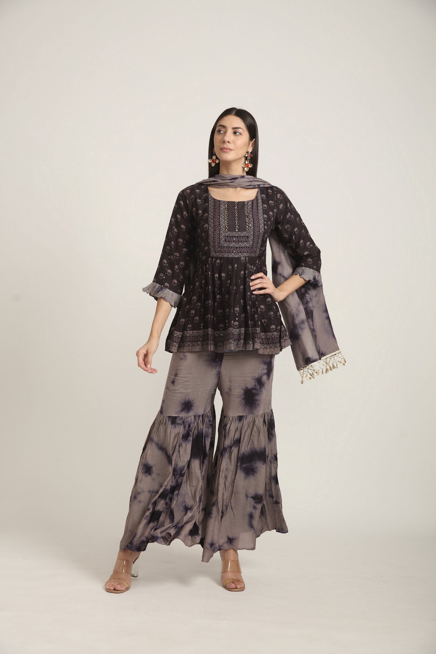 Neeru's Black Color Muslin Fabric Salwar Kameez