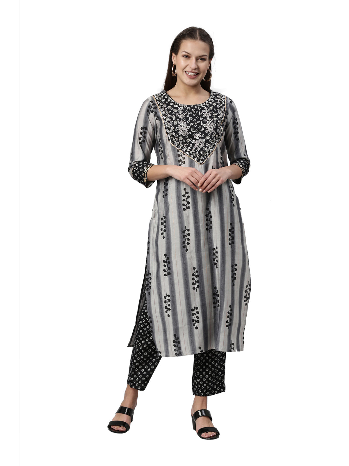 Neeru's Grey Color Cotton Fabric Kurta Set