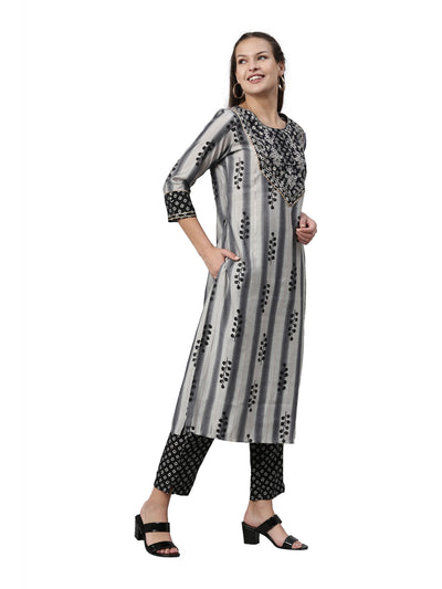 Neeru's Grey Color Cotton Fabric Kurta Set