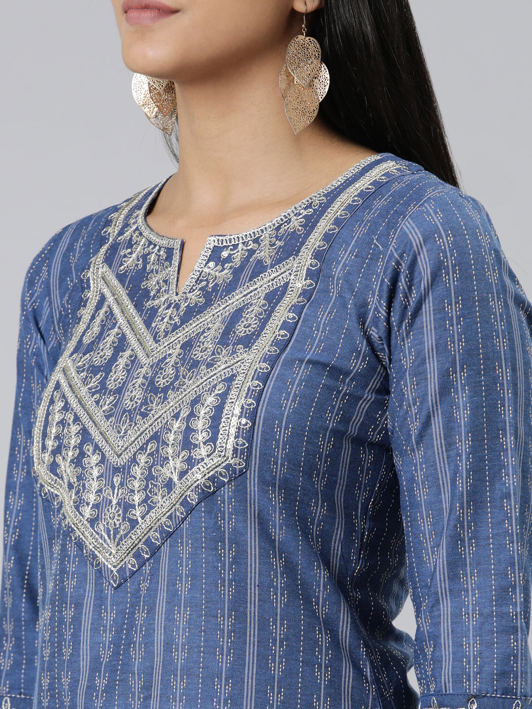 Neeru's Blue Straight Printed Viscose Rayon Kurtas