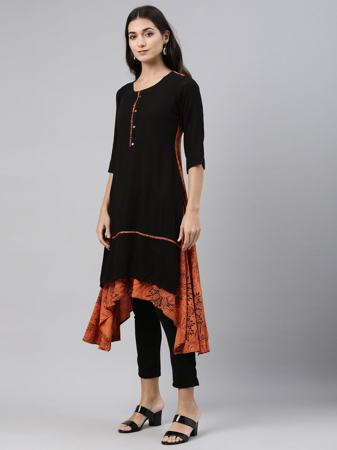 Neeru's Black Color Slub Riyon Fabric Kurtha