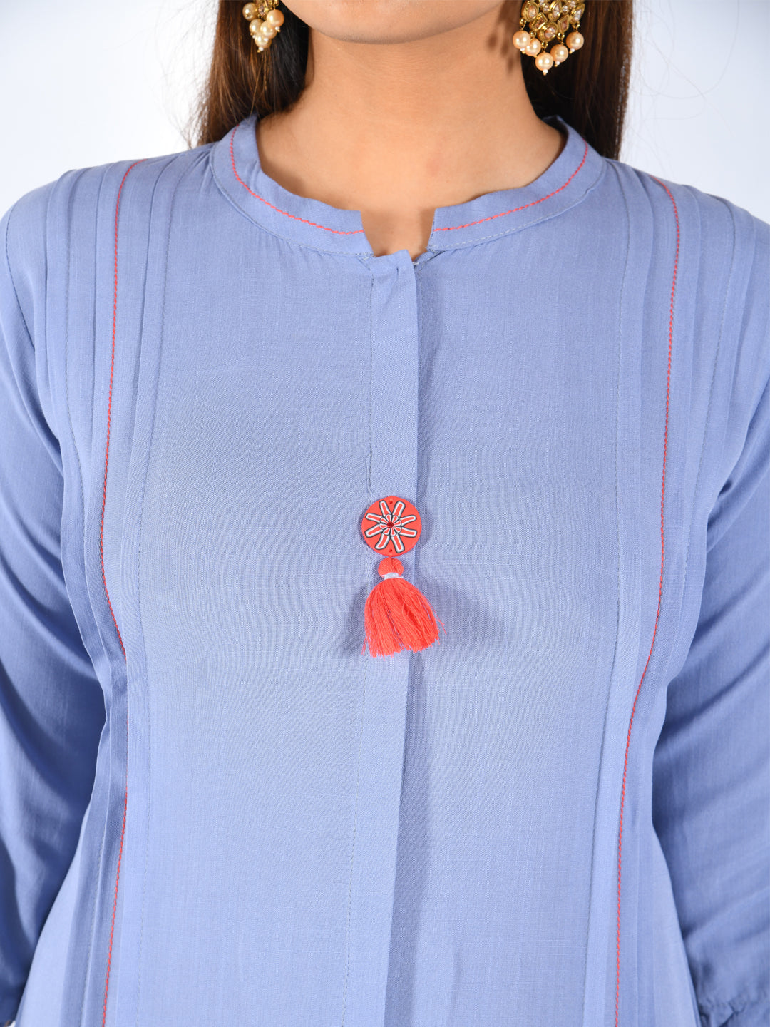 Neeru's Blue Embroidered Straight Kurta